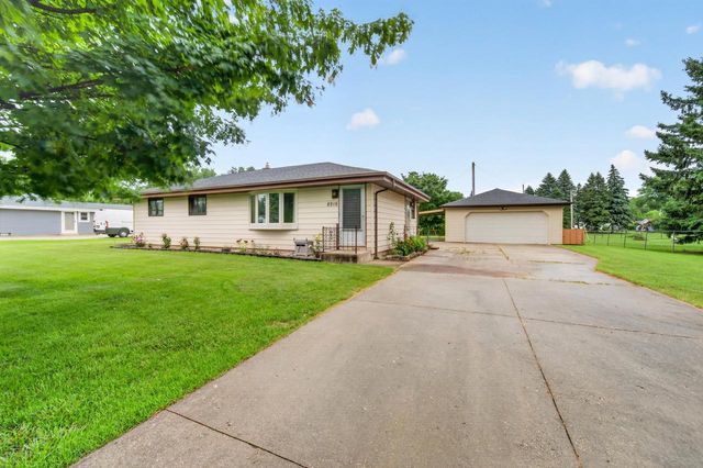 8916 S 84th STREET, Franklin, WI 53132