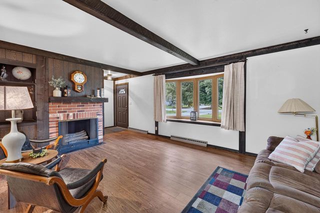 8916 S 84th STREET, Franklin, WI 53132