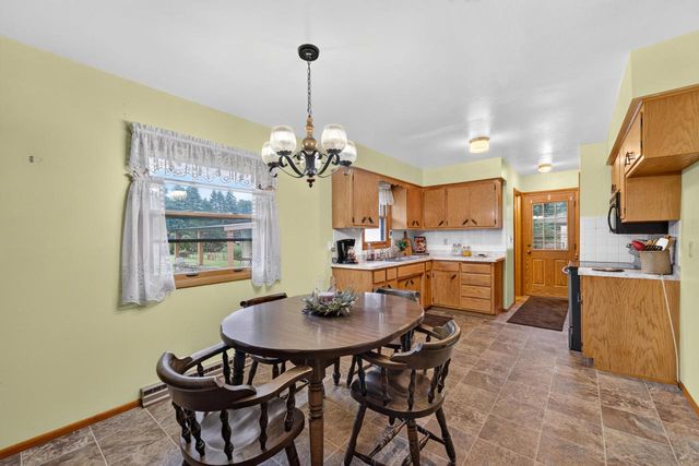 8916 S 84th STREET, Franklin, WI 53132