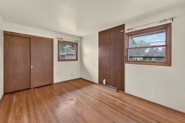 8916 S 84th STREET, Franklin, WI 53132