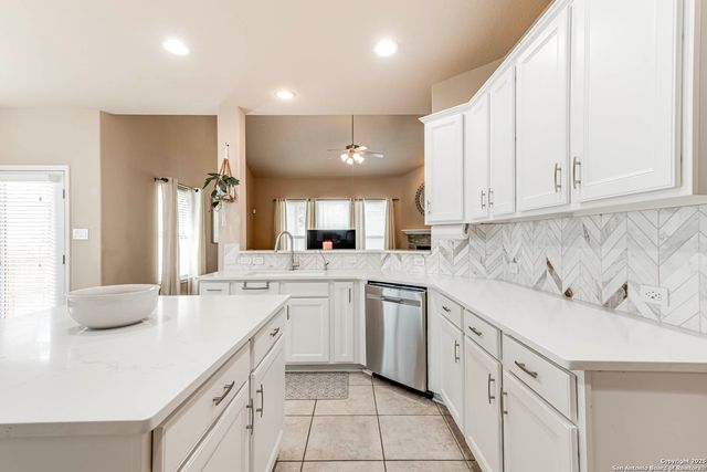 24735 Buck Crk, San Antonio, TX 78255