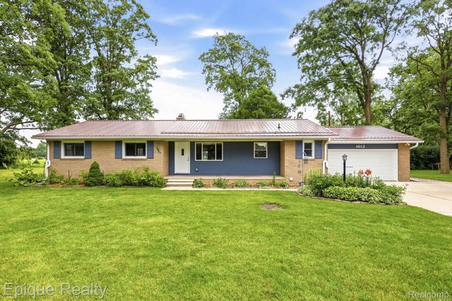 1612 Saint Marys Court, Hampton Charter Township, MI 48732