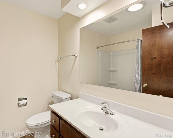 1612 Saint Marys Court, Hampton Charter Township, MI 48732