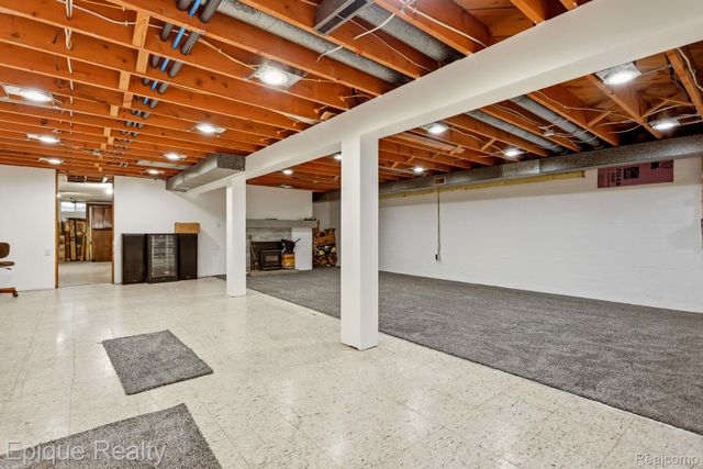 1612 Saint Marys Court, Hampton Charter Township, MI 48732