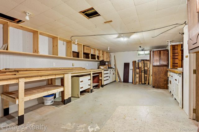 1612 Saint Marys Court, Hampton Charter Township, MI 48732