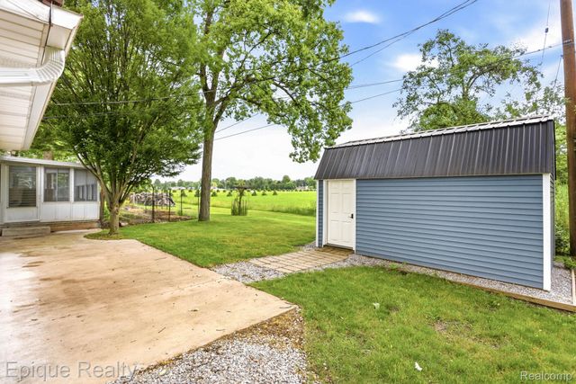 1612 Saint Marys Court, Hampton Charter Township, MI 48732