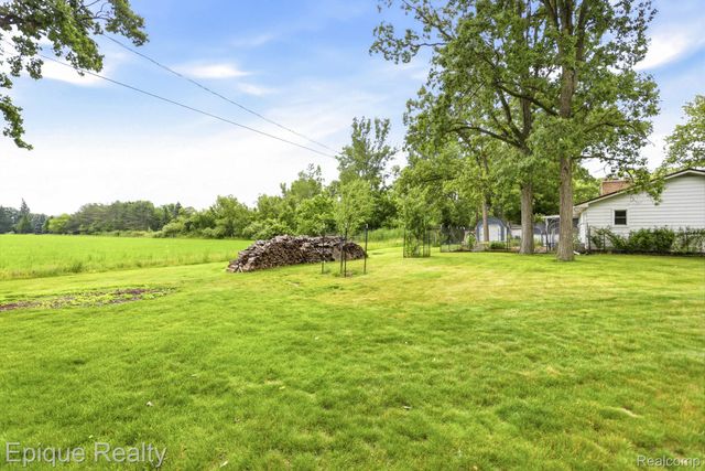 1612 Saint Marys Court, Hampton Charter Township, MI 48732