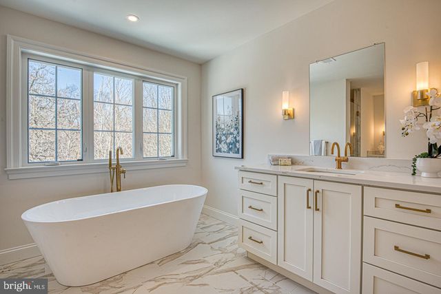 1110 W STREET RD, West Chester, PA 19382
