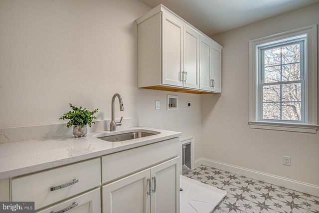 1110 W STREET RD, West Chester, PA 19382