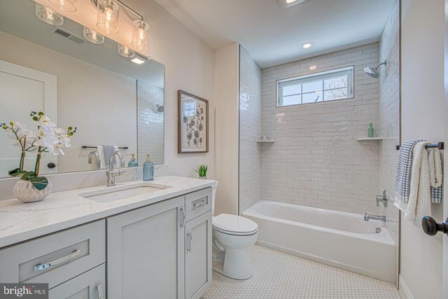 1110 W STREET RD, West Chester, PA 19382