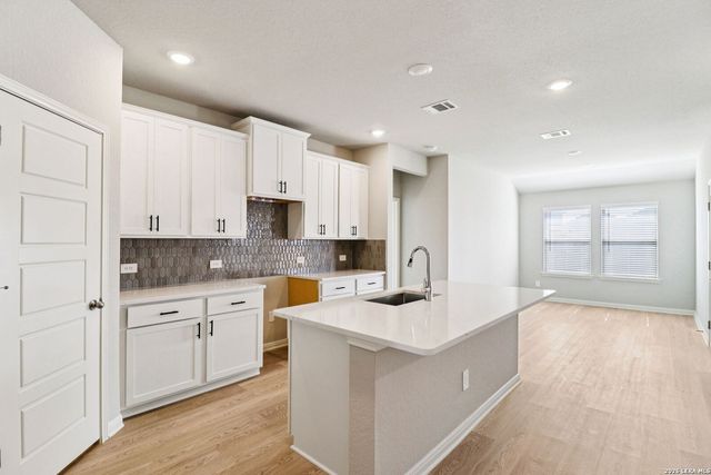 2923 Junction Bay, Converse, TX 78109