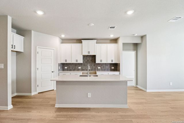 2923 Junction Bay, Converse, TX 78109