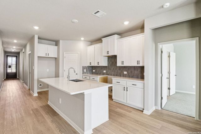 2923 Junction Bay, Converse, TX 78109