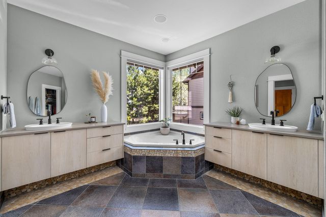 3430 NW Bryce Canyon Lane, Bend, OR 97703