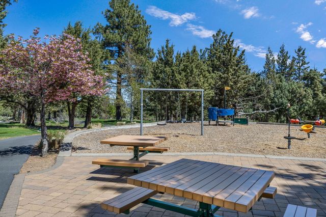 3430 NW Bryce Canyon Lane, Bend, OR 97703
