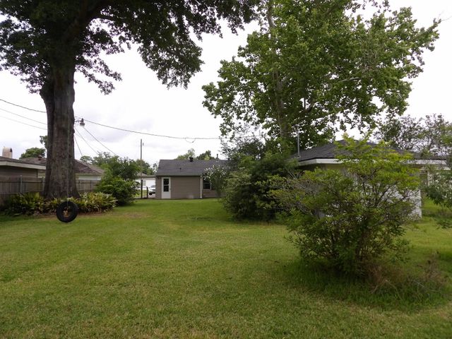 1520 School, Lake Charles, LA 70607