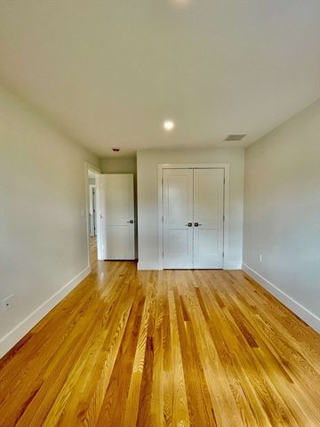 75 Neponset St Unit 5, Canton, MA 02021