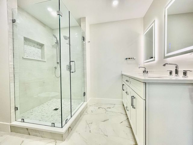 75 Neponset St Unit 5, Canton, MA 02021