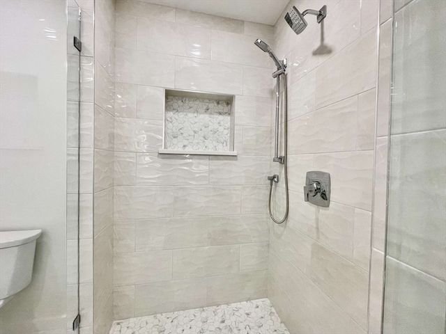 75 Neponset St Unit 5, Canton, MA 02021