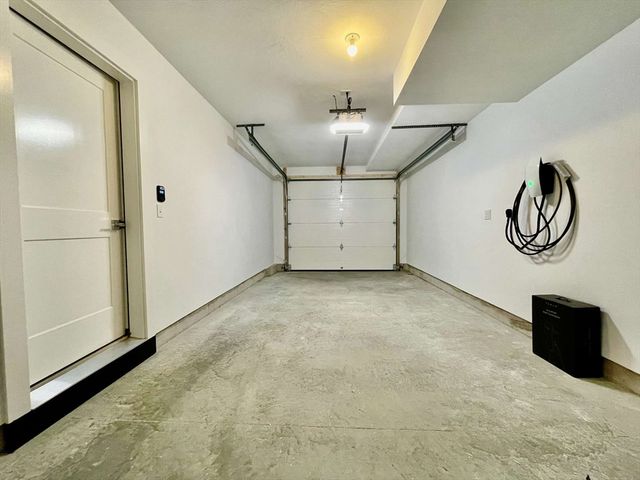 75 Neponset St Unit 5, Canton, MA 02021