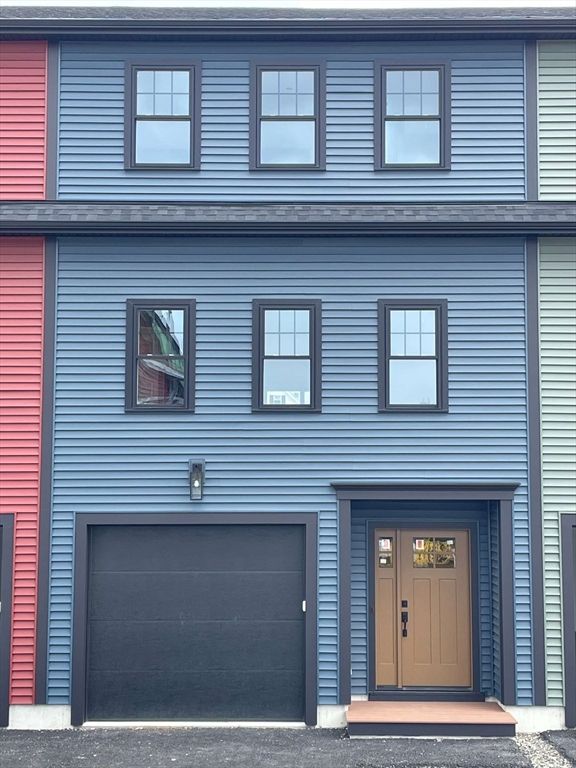 75 Neponset St Unit 5, Canton, MA 02021
