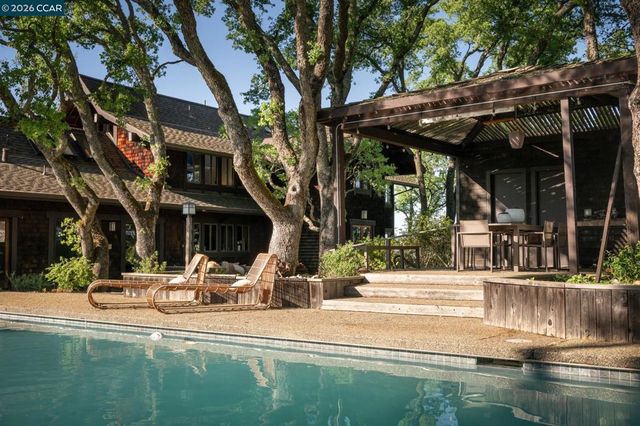 289 Castle Crest Rd, Alamo, CA 94507