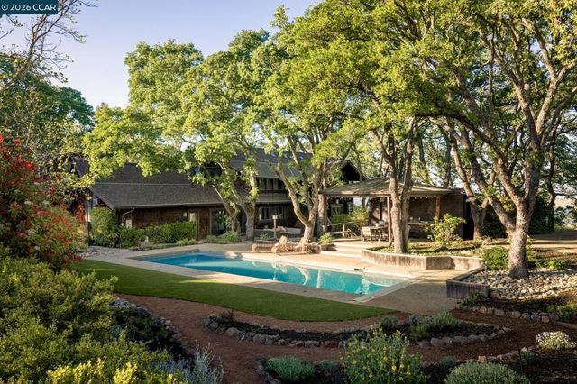 289 Castle Crest Rd, Alamo, CA 94507