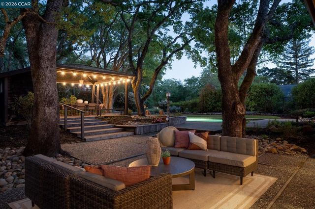 289 Castle Crest Rd, Alamo, CA 94507