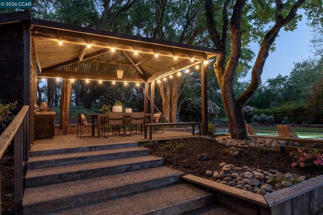 289 Castle Crest Rd, Alamo, CA 94507