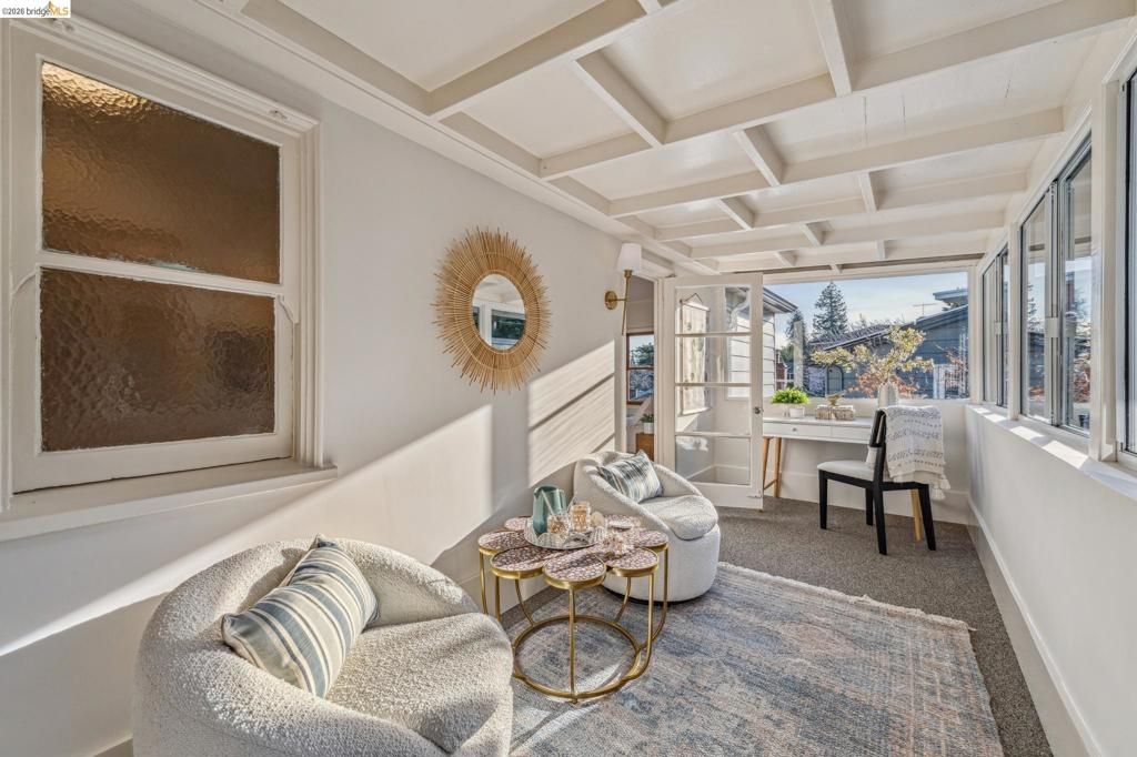 Image 28 of property listing at 11 11 Parkside Dr, Piedmont, CA 94611