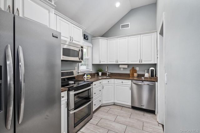 59 Lambert Avenue, Farmingdale, NY 11735