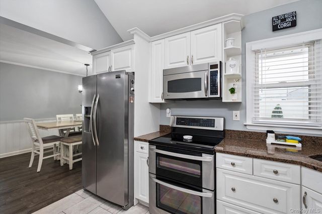 59 Lambert Avenue, Farmingdale, NY 11735