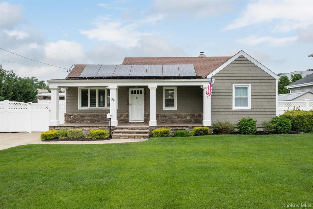59 Lambert Avenue, Farmingdale, NY 11735