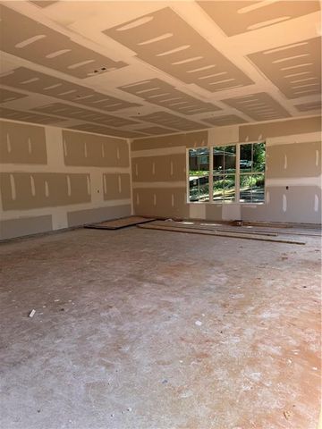 542A Palm Street, Holly Springs, GA 30115