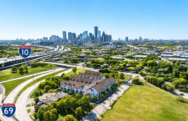 2743 Providence Street, Houston, TX 77020