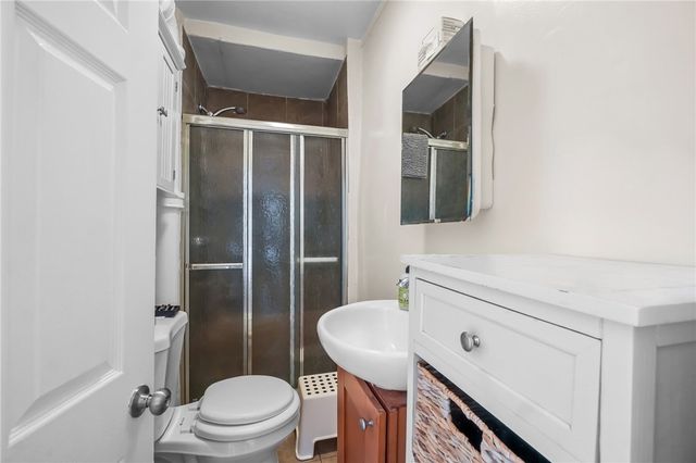 29 Dean Avenue 1F, Newport, RI 02840
