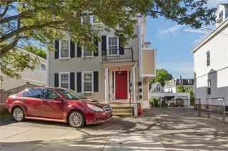 29 Dean Avenue 1F, Newport, RI 02840