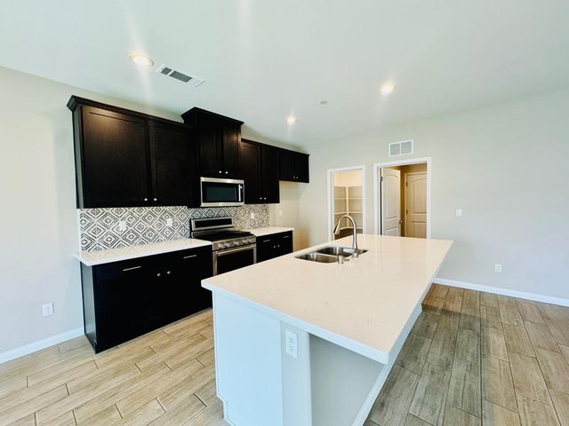 8512 Kowa Street, Bakersfield, CA 93314