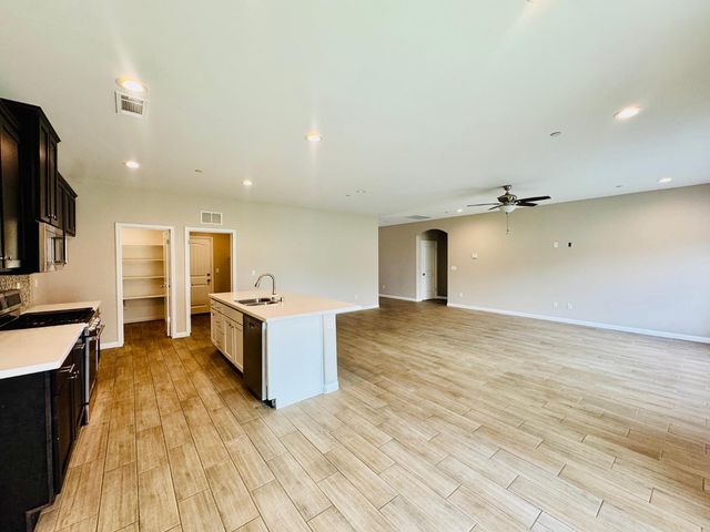8512 Kowa Street, Bakersfield, CA 93314