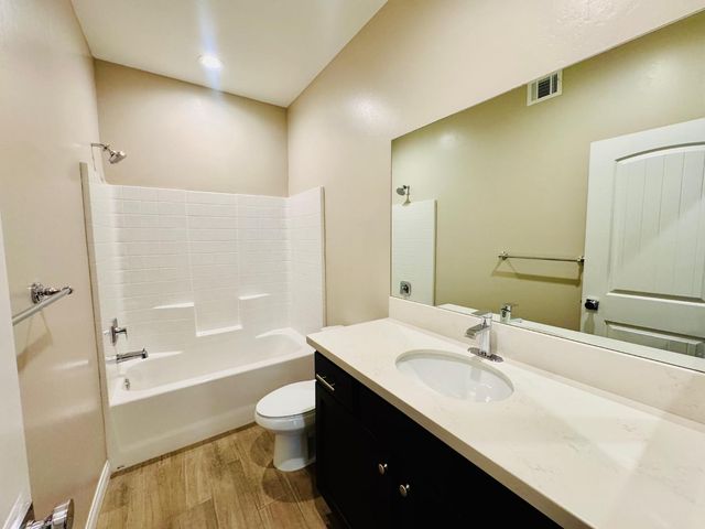8512 Kowa Street, Bakersfield, CA 93314