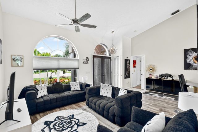 1921 NE Acapulco Drive, Jensen Beach, FL 34957
