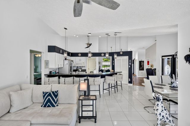 1921 NE Acapulco Drive, Jensen Beach, FL 34957