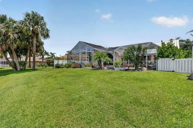 1921 NE Acapulco Drive, Jensen Beach, FL 34957