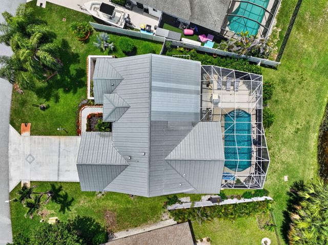 1921 NE Acapulco Drive, Jensen Beach, FL 34957