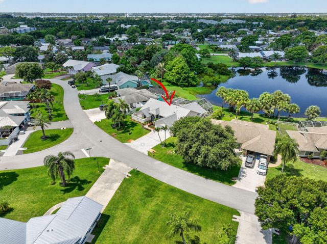 1921 NE Acapulco Drive, Jensen Beach, FL 34957