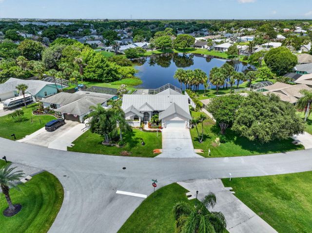 1921 NE Acapulco Drive, Jensen Beach, FL 34957