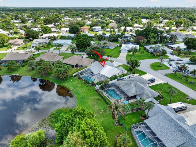 1921 NE Acapulco Drive, Jensen Beach, FL 34957