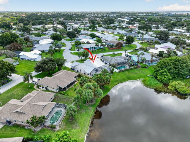 1921 NE Acapulco Drive, Jensen Beach, FL 34957