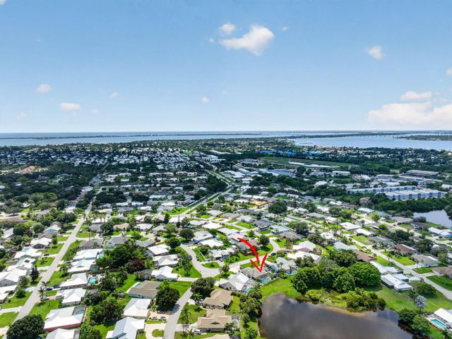 1921 NE Acapulco Drive, Jensen Beach, FL 34957