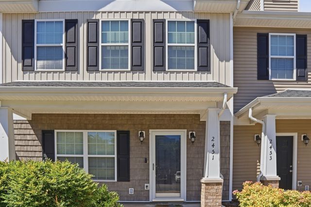 2451 New Holland Cir, Murfreesboro, TN 37128